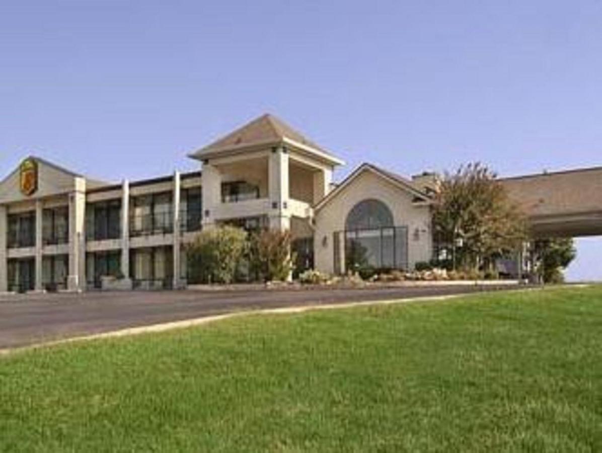 Inn Of Loudon Exterior photo