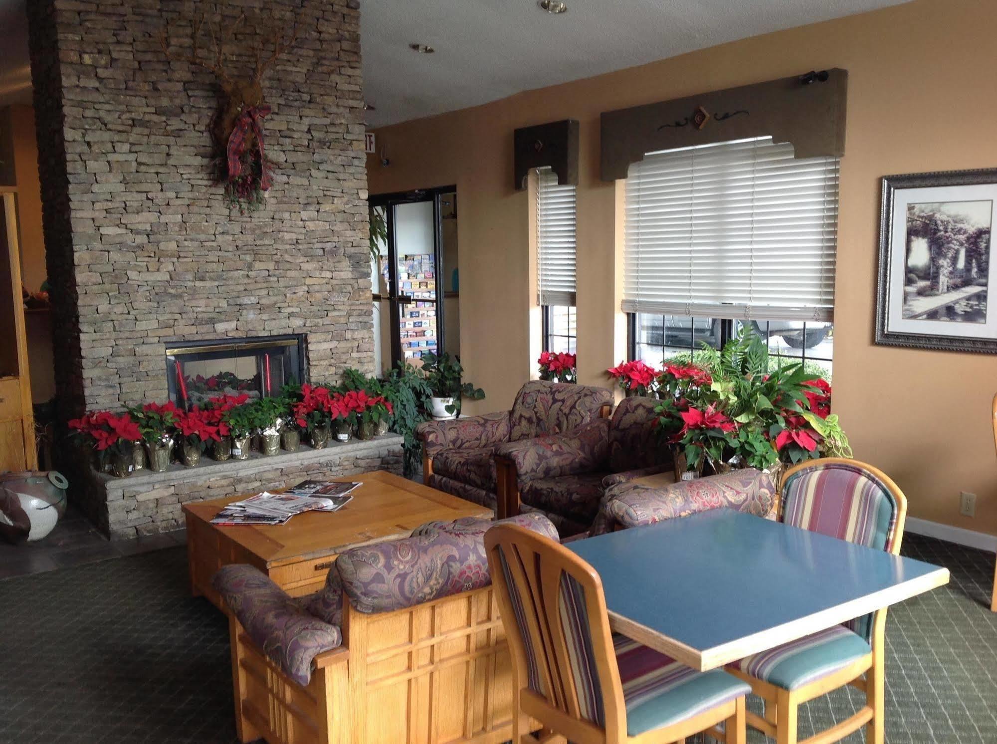 Inn Of Loudon Exterior photo
